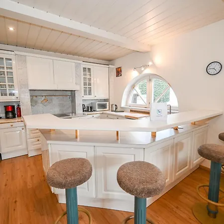 Apartman Skilift - View By In One