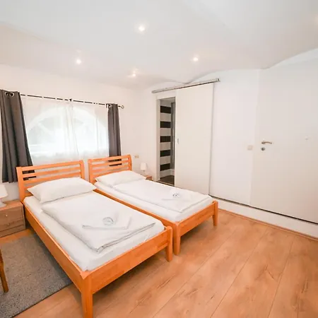 Skilift - View By In One